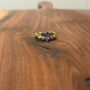 Vintage 10K Yellow Gold Designer JED Amethyst & Peridot Ring - Size 5.5